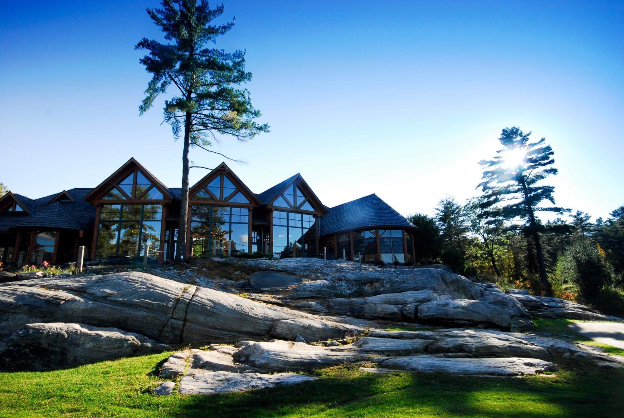 Rocky Crest Golf Resort Mactier Exterior photo